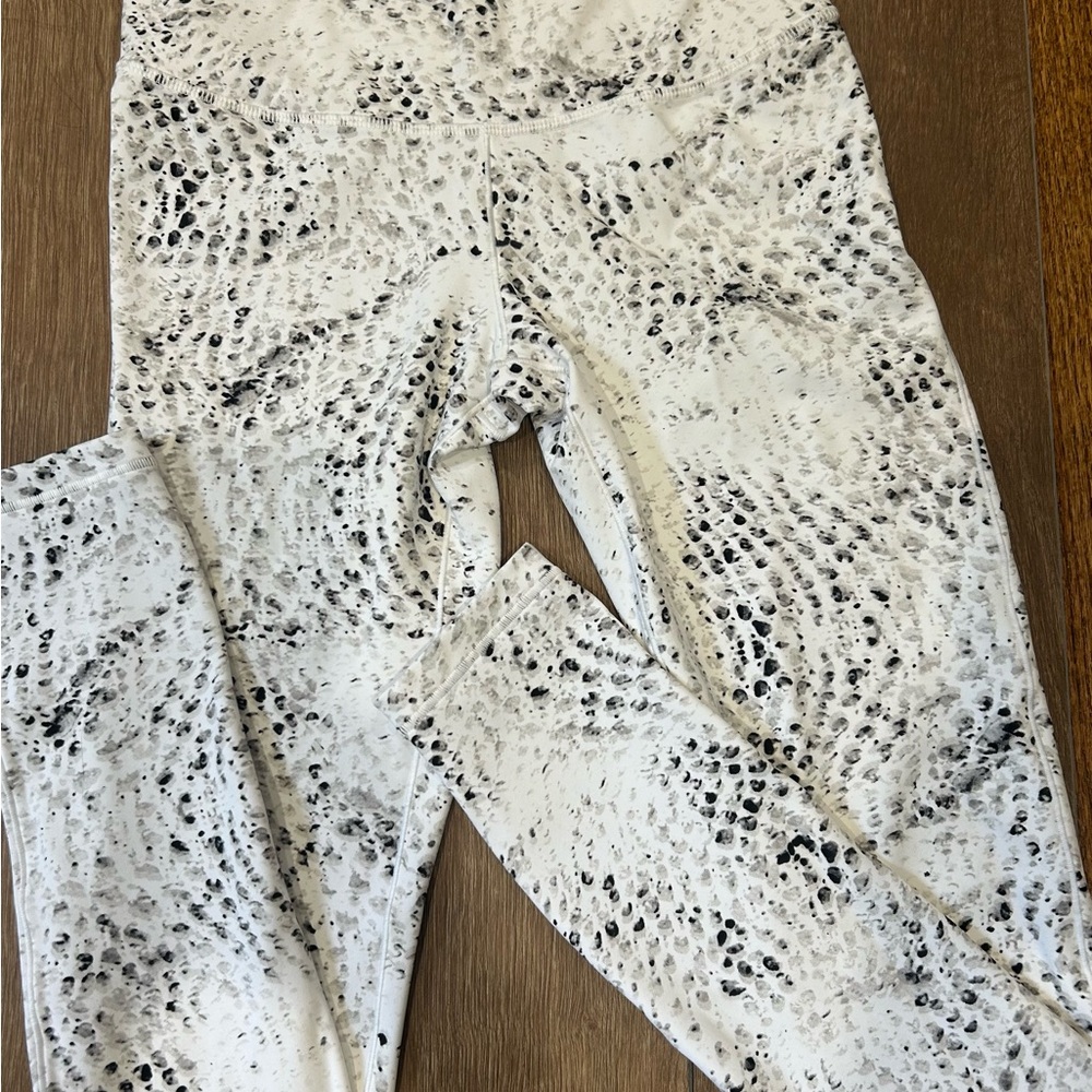 Calia White and Black Patterned Top